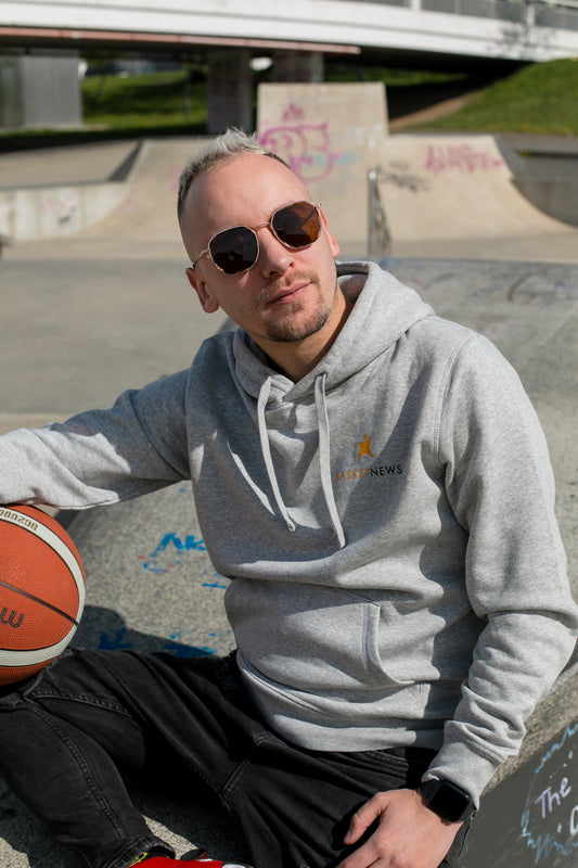 BasketNews | Džemperis su gobtuvu